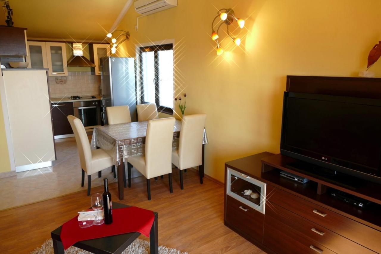 Apartments In Rab - Insel Rab 39950 Mundanije Экстерьер фото